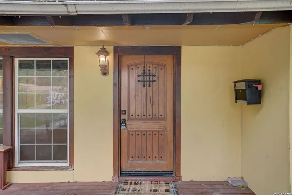 $1,600 | 439 Devonshire Drive, San Antonio, TX 78209