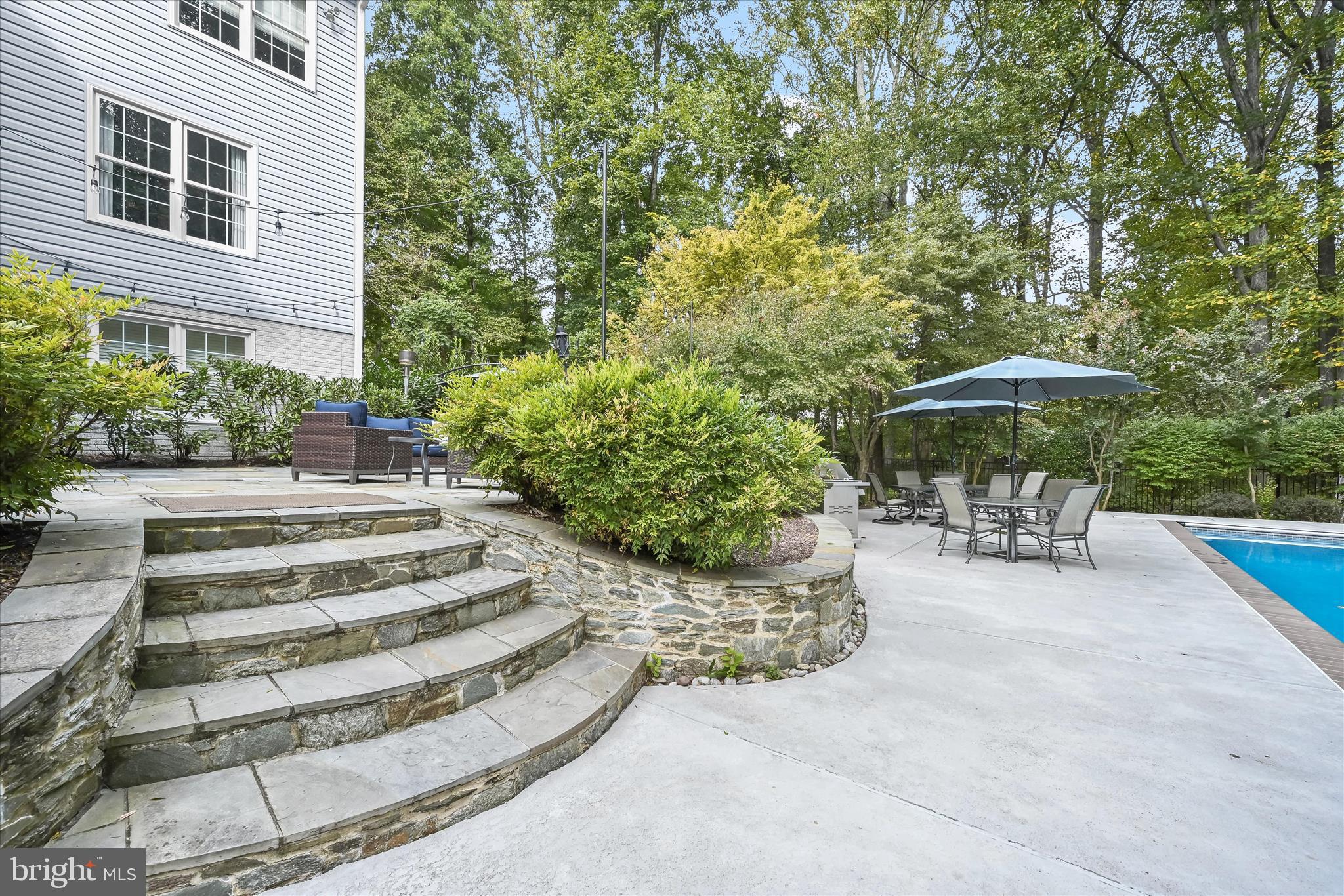 20521 Riggs Hill Way Brookeville, MD 20833 - Photo 20 of 34 Tiered patio