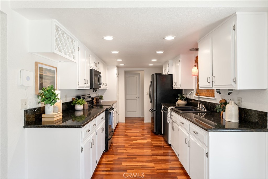 208 Tonea Way Chico, CA 95973 - Photo 4 of 18