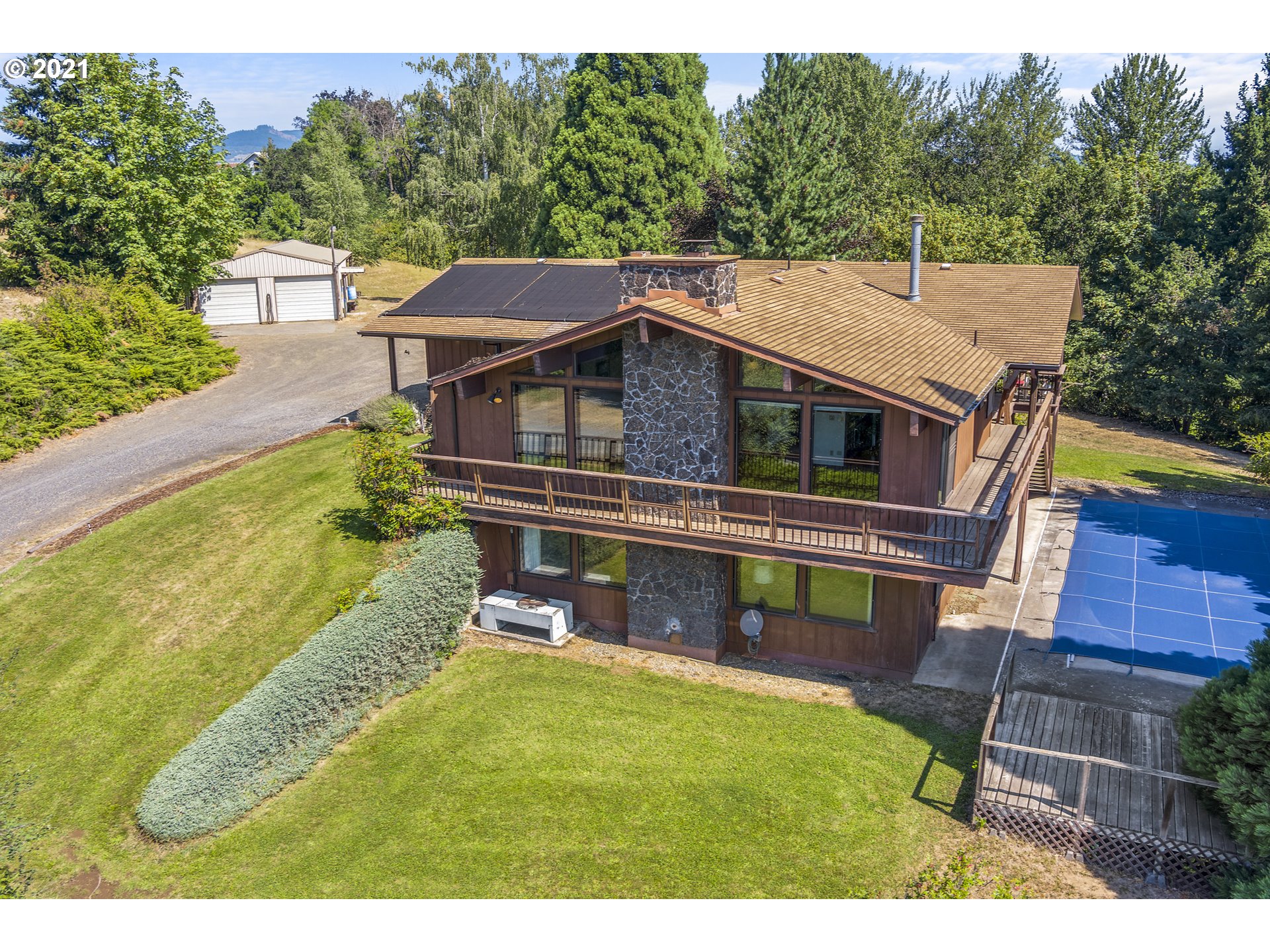 1619 Orchard Road Hood River, OR 97031 - Photo 1 of 32 Gallery Image 1