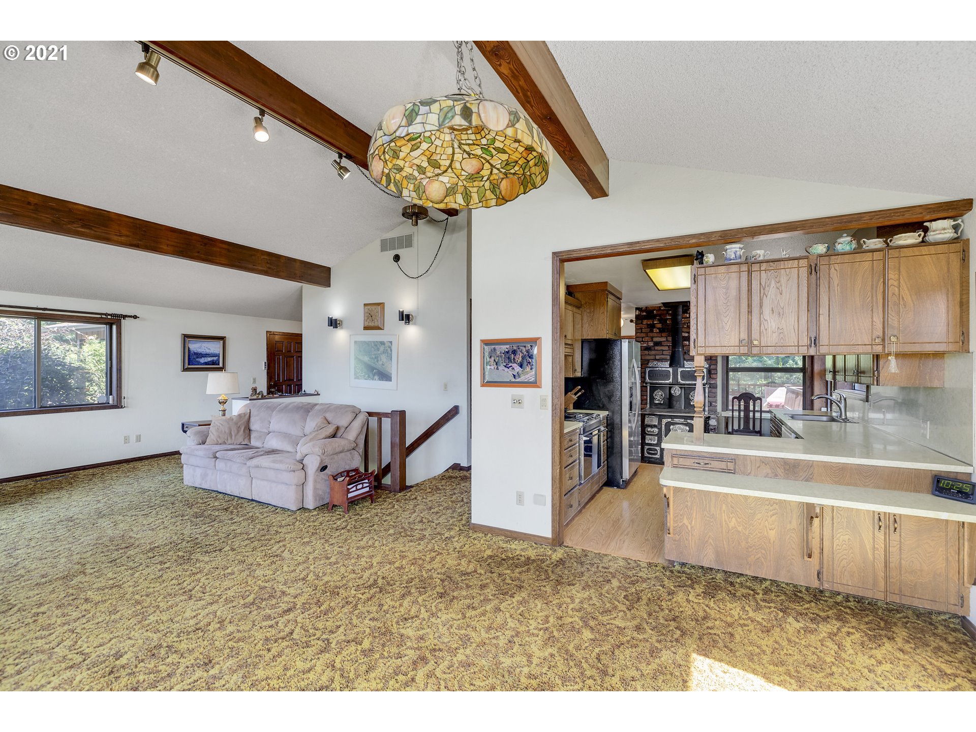 1619 Orchard Road Hood River, OR 97031 - Photo 11 of 32 Gallery Image 11