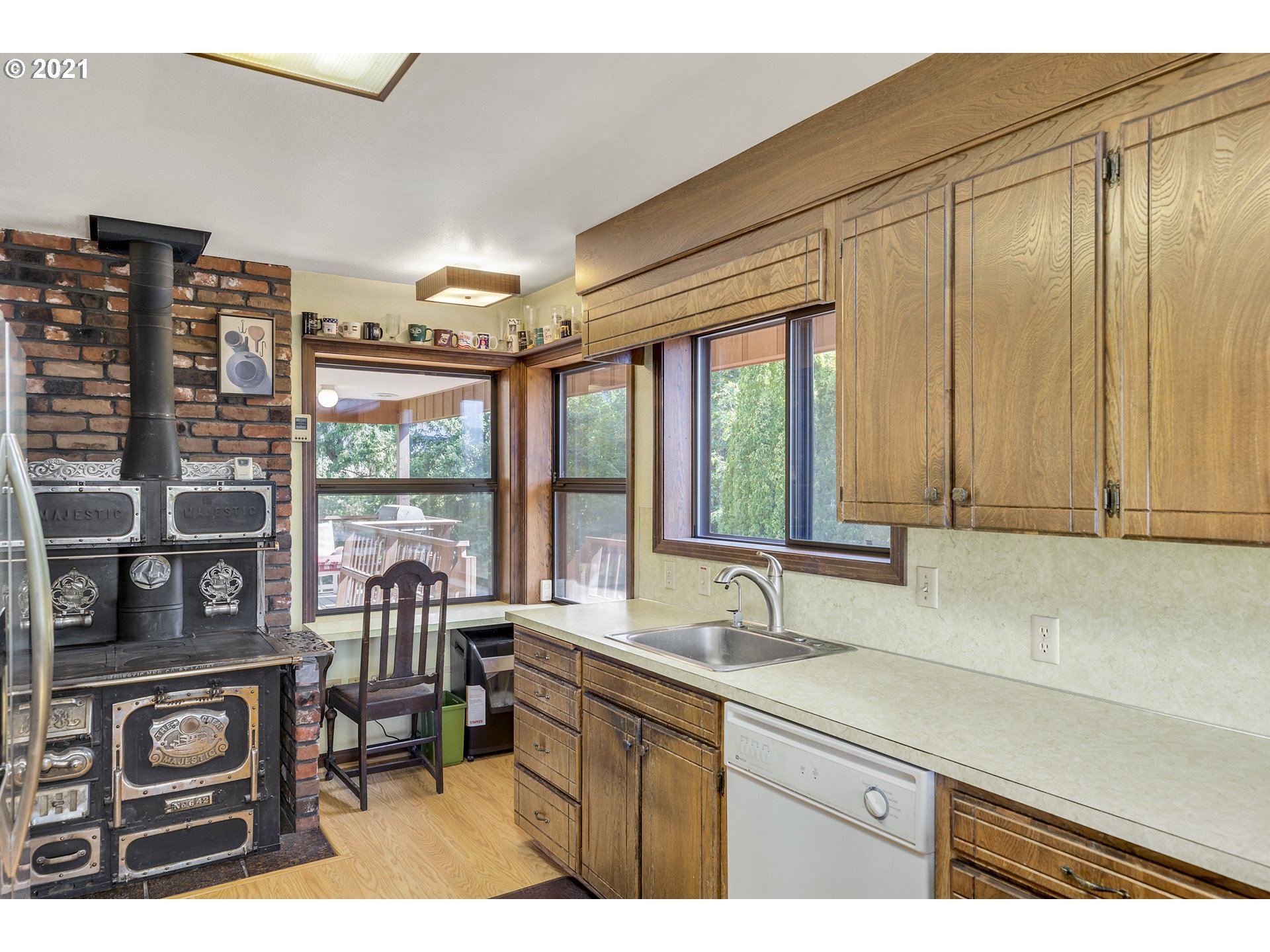 1619 Orchard Road Hood River, OR 97031 - Photo 13 of 32 Gallery Image 13