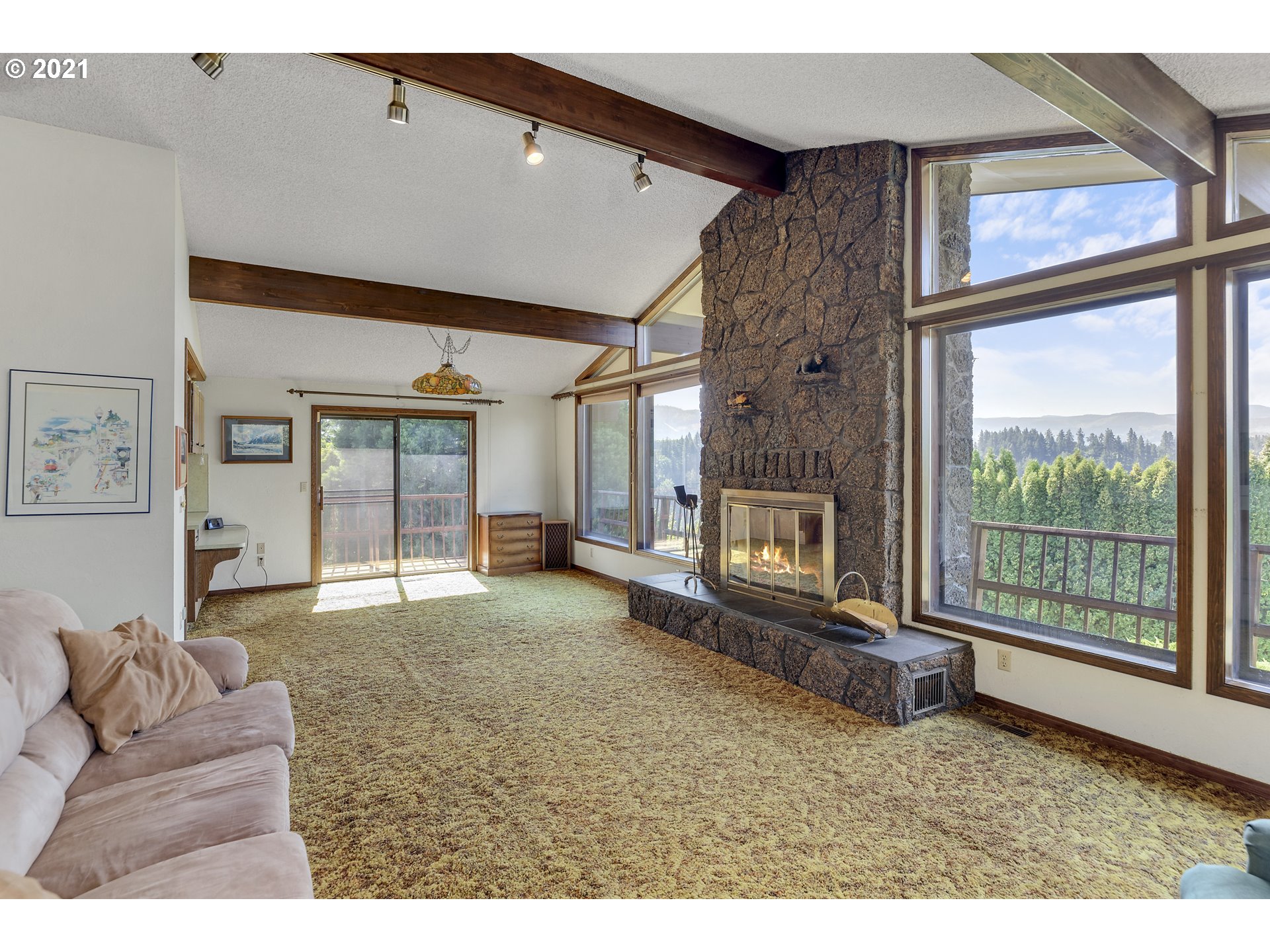 1619 Orchard Road Hood River, OR 97031 - Photo 9 of 32 Gallery Image 9