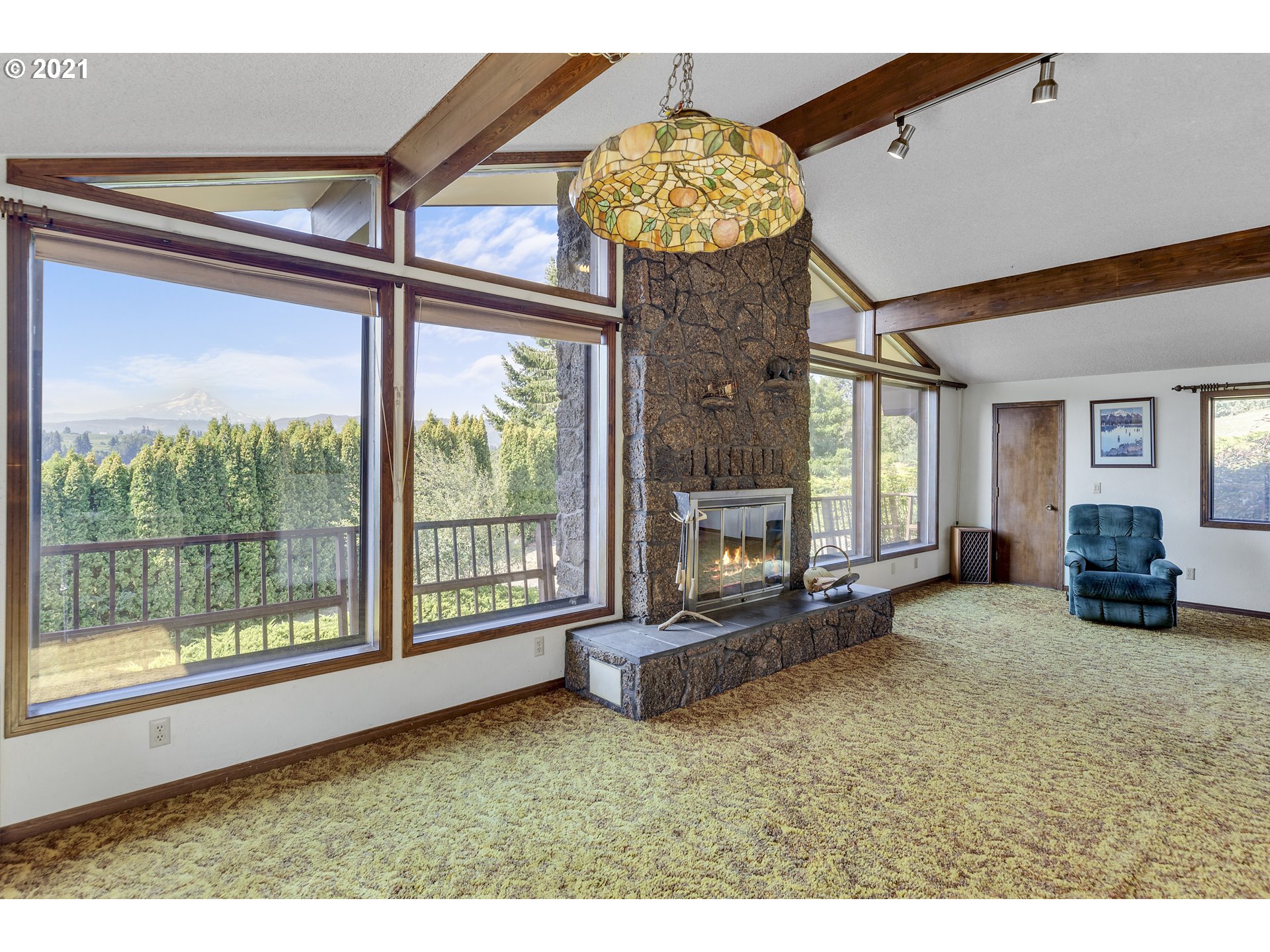 1619 Orchard Road Hood River, OR 97031 - Photo 10 of 32 Gallery Image 10