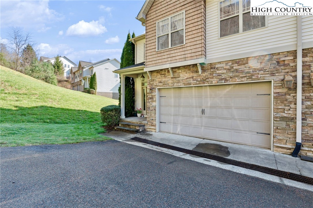 166 Azor Court, Unit 2A Boone, NC 28607 - Photo 3 of 40