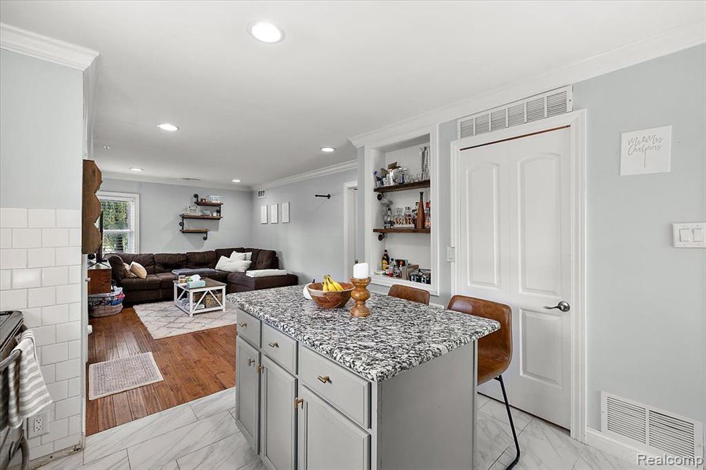 3239 Crooks Road Rochester Hills, MI 48309 - Photo 5 of 20