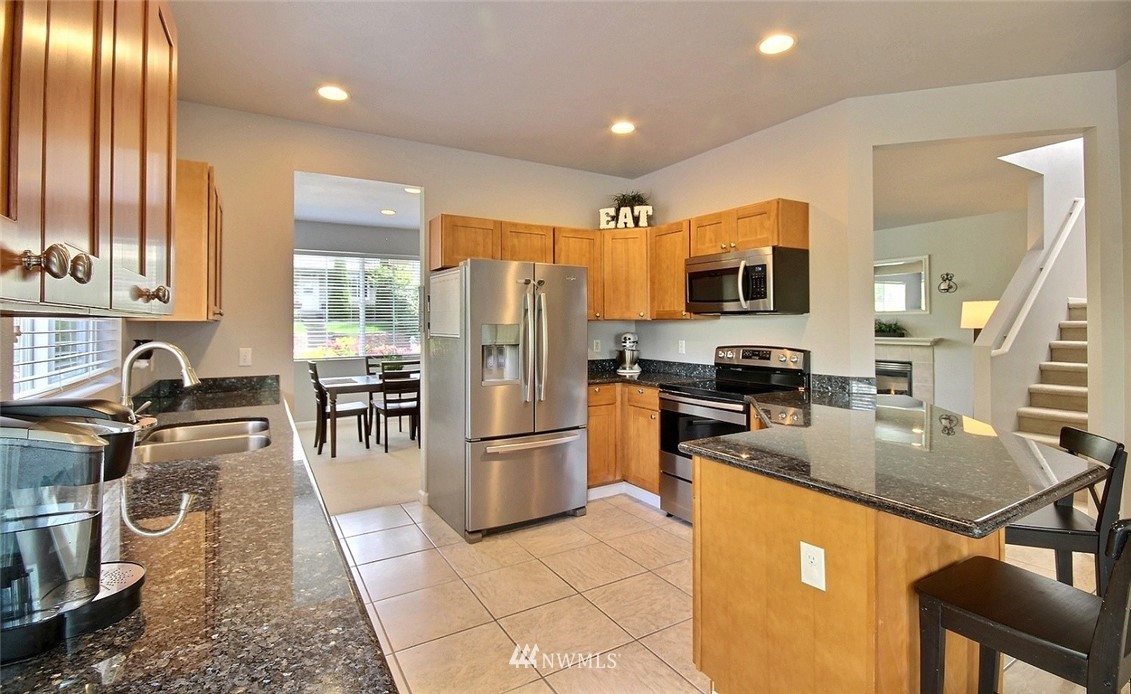 16901 Woodside Drive Southeast Renton, WA 98058 - Photo 4 of 16