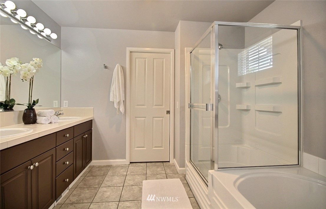 16901 Woodside Drive Southeast Renton, WA 98058 - Photo 9 of 16