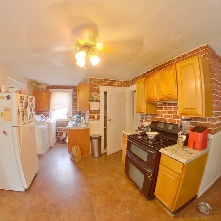 9 Salem Street Salem, MA 01970 - Photo 3 of 7