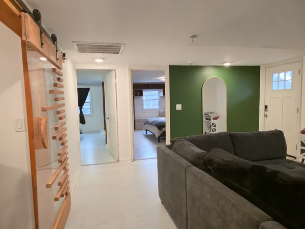 $2,200 | 409 B McIver Street, Nashville, TN 37211