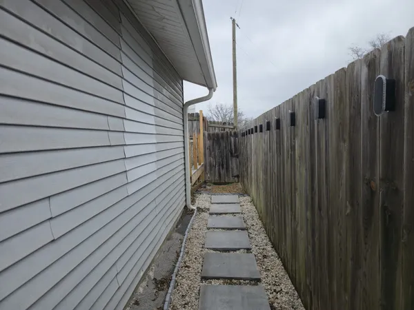 $2,200 | 409 B McIver Street, Nashville, TN 37211