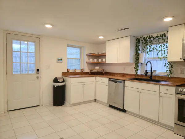 $2,200 | 409 B McIver Street, Nashville, TN 37211