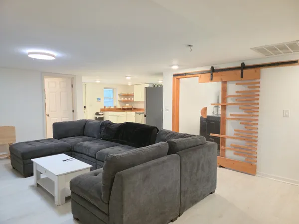 $2,200 | 409 B McIver Street, Nashville, TN 37211