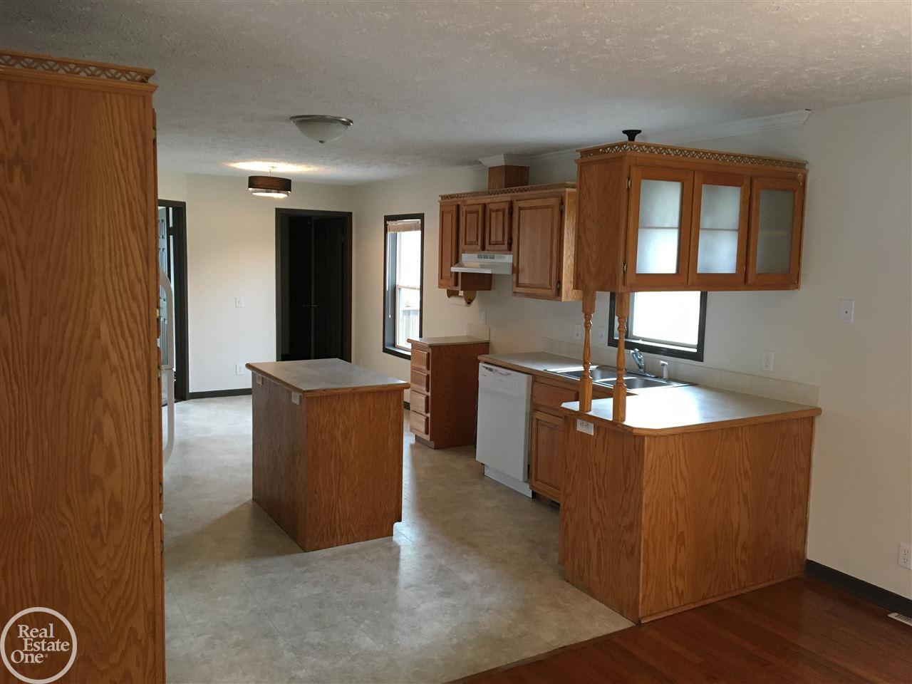 2711 Michigan Road Port Huron, MI 48060 - Photo 21 of 31