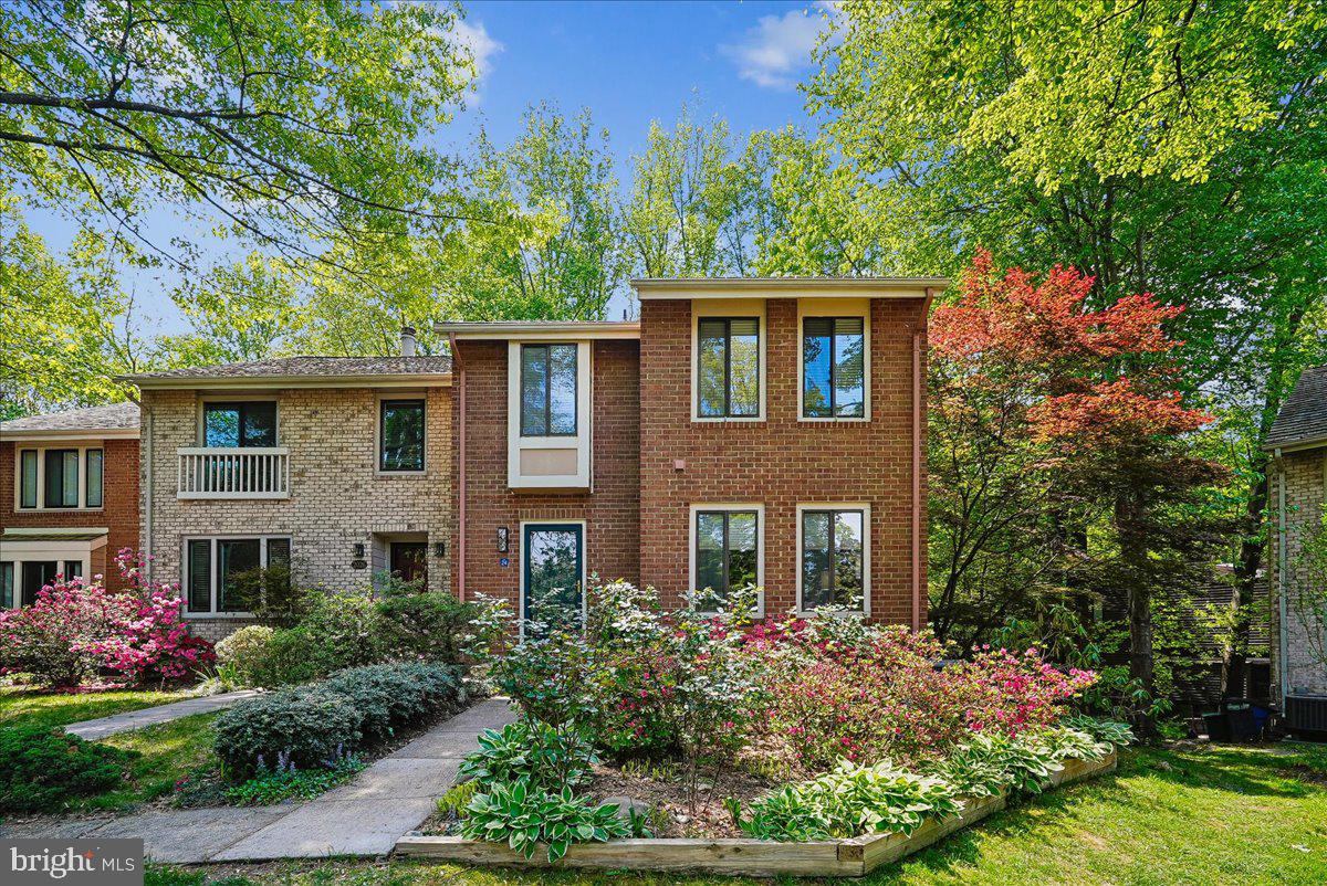 2024 Swans Neck Way Reston, VA 20191 - Photo 1 of 42