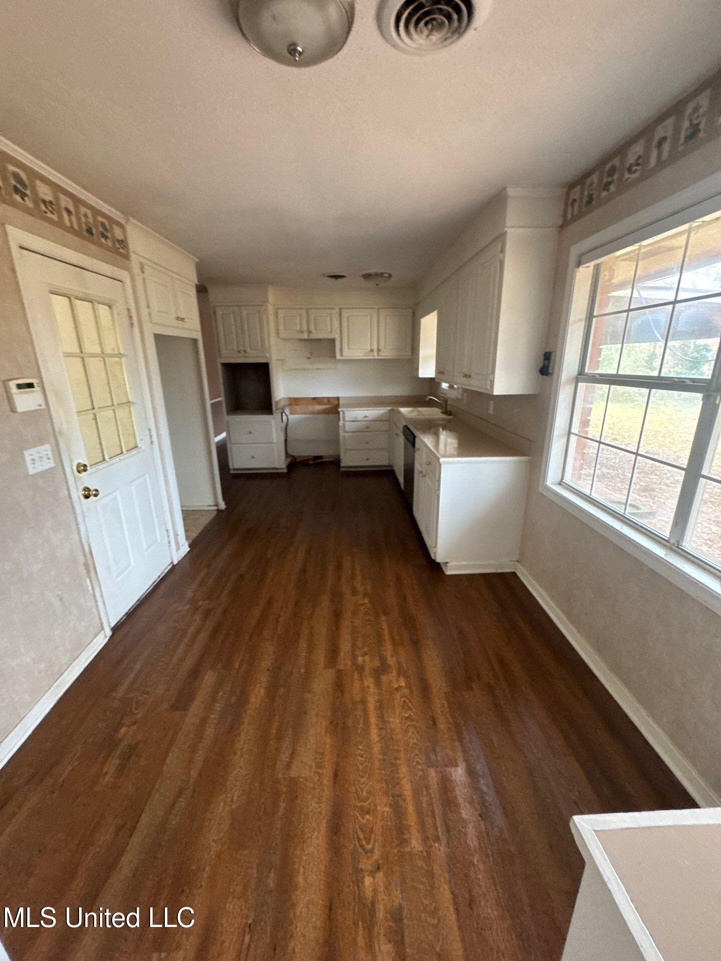 313 Magnolia Street Edwards, MS 39066 - Photo 4 of 11 921ea879-7441-4e5a-9e8e-186c560f02cf