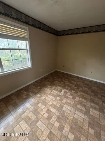 $100,000 | 313 Magnolia Street, Edwards, MS 39066