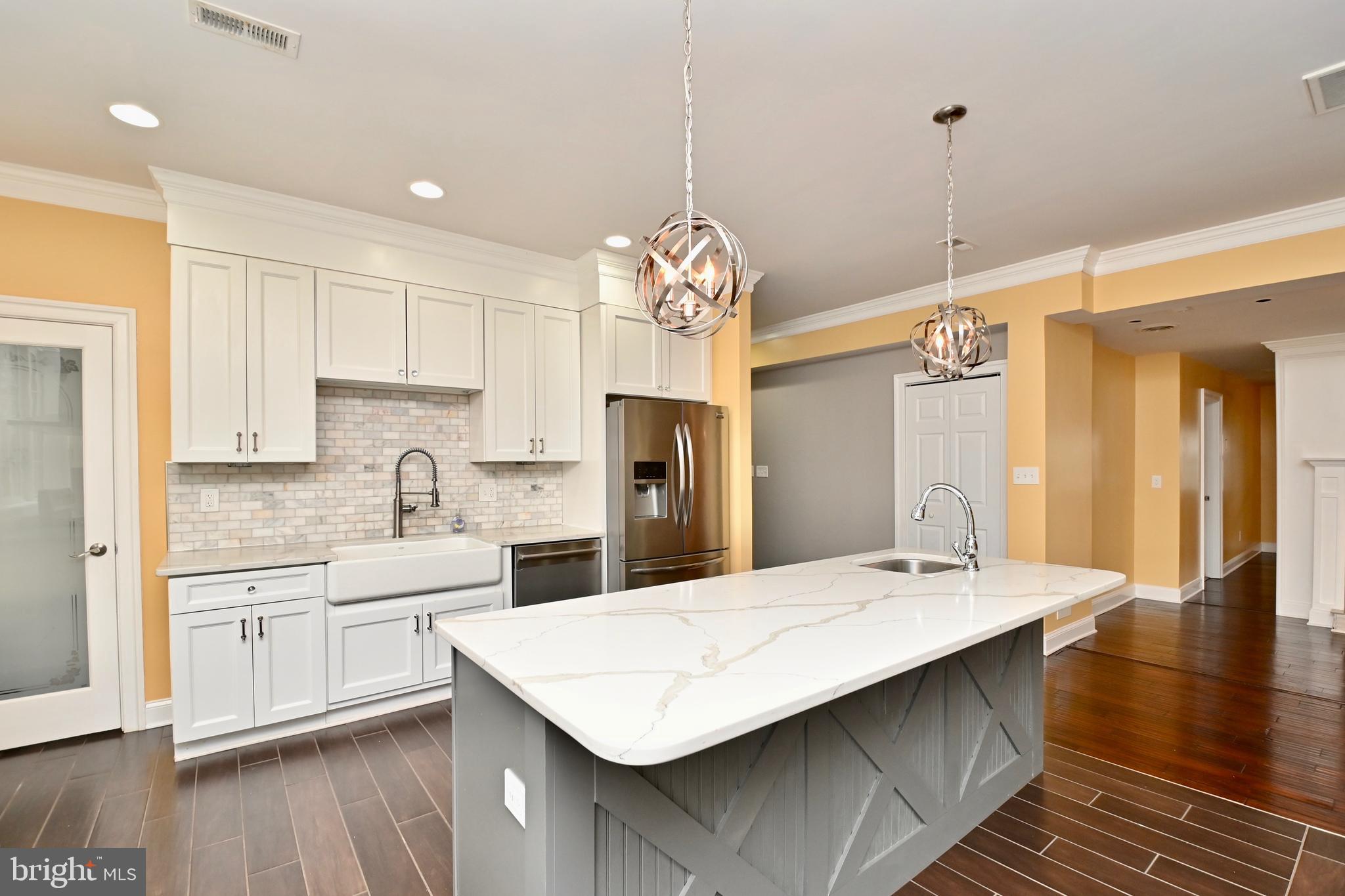 8018 Fordson Road Alexandria, VA 22306 - Photo 19 of 54 Grey white contracted cabinets