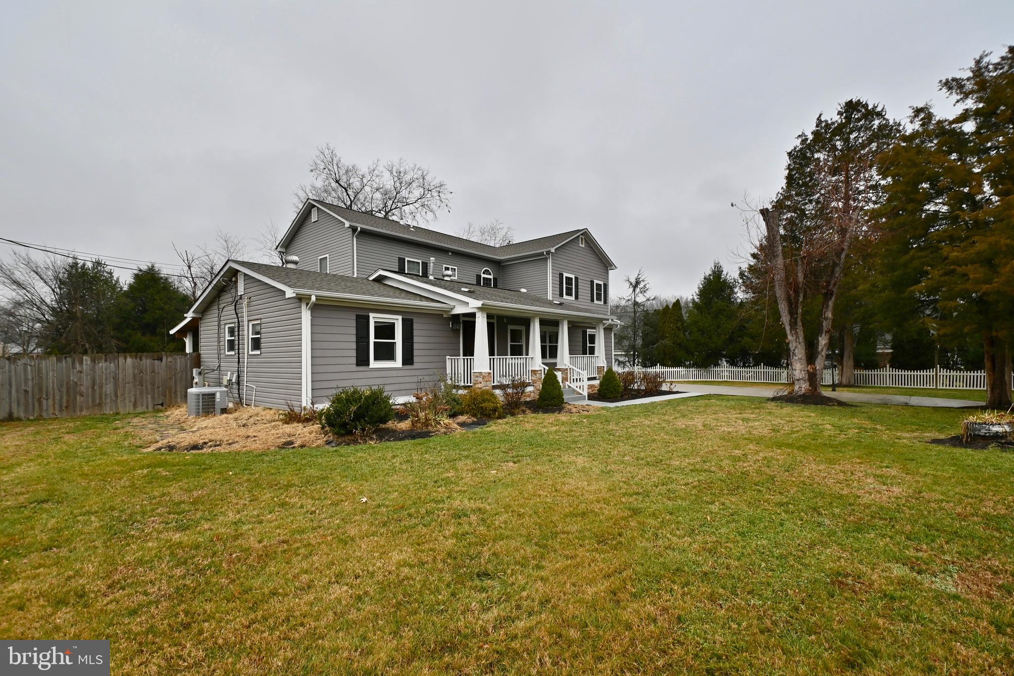 8018 Fordson Road Alexandria, VA 22306 - Photo 2 of 54 Large yard front and back