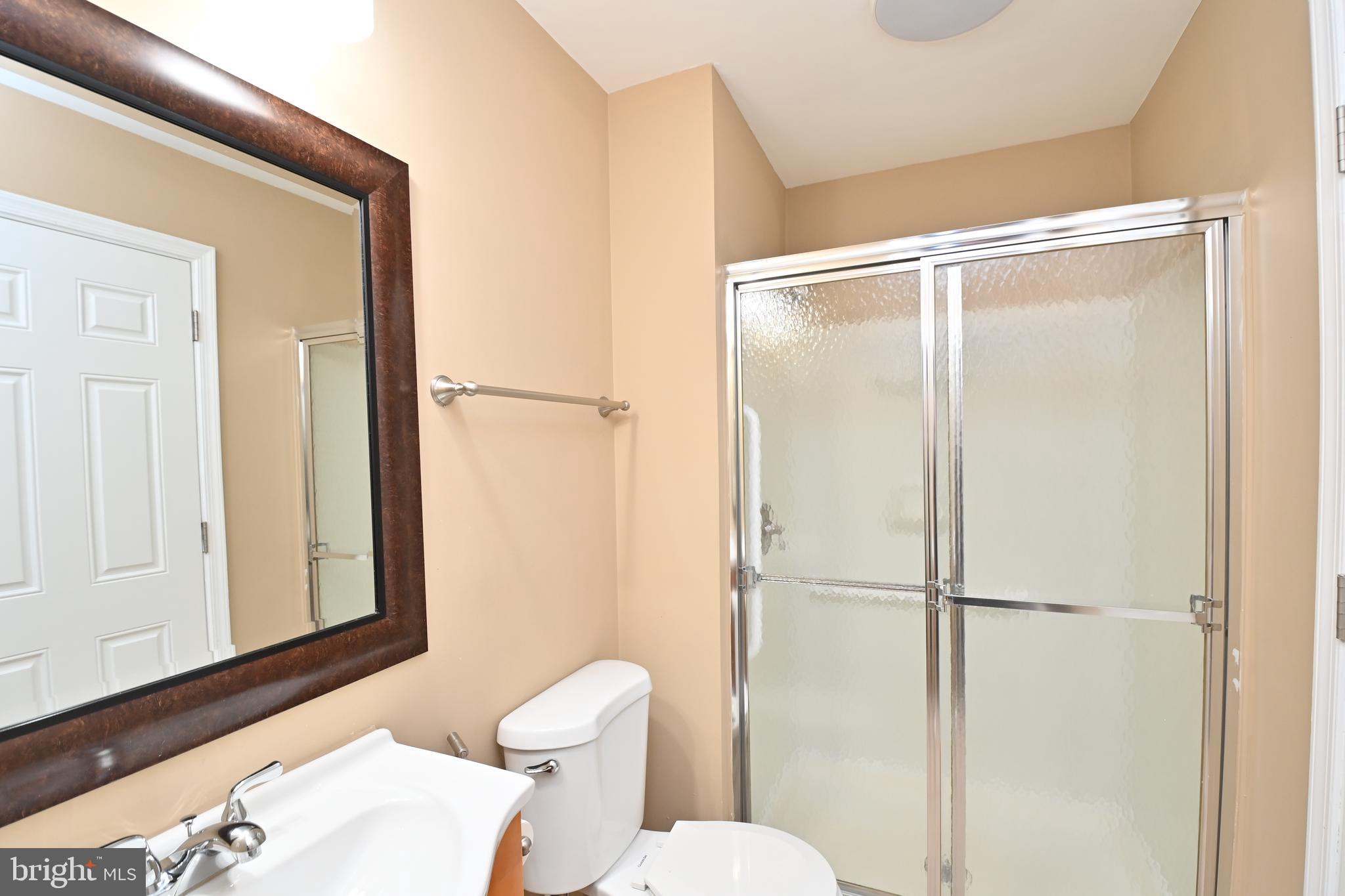 8018 Fordson Road Alexandria, VA 22306 - Photo 23 of 54 1st of 4 full Baths