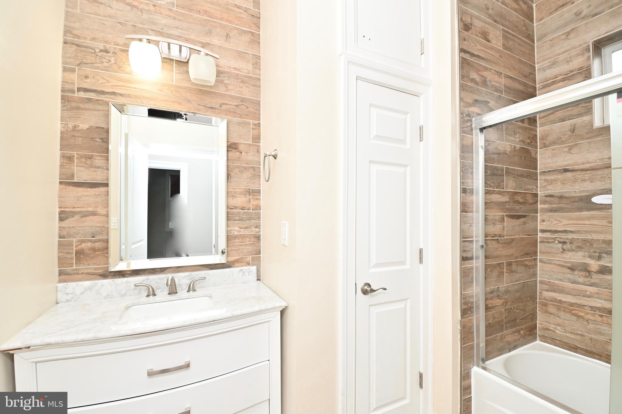 8018 Fordson Road Alexandria, VA 22306 - Photo 36 of 54 Great 3rd custom bath