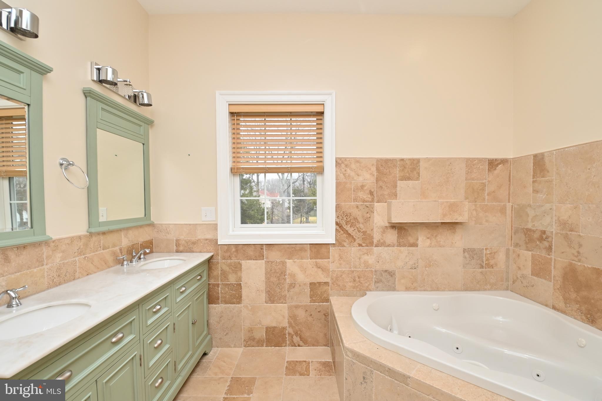 8018 Fordson Road Alexandria, VA 22306 - Photo 41 of 54 Master bath