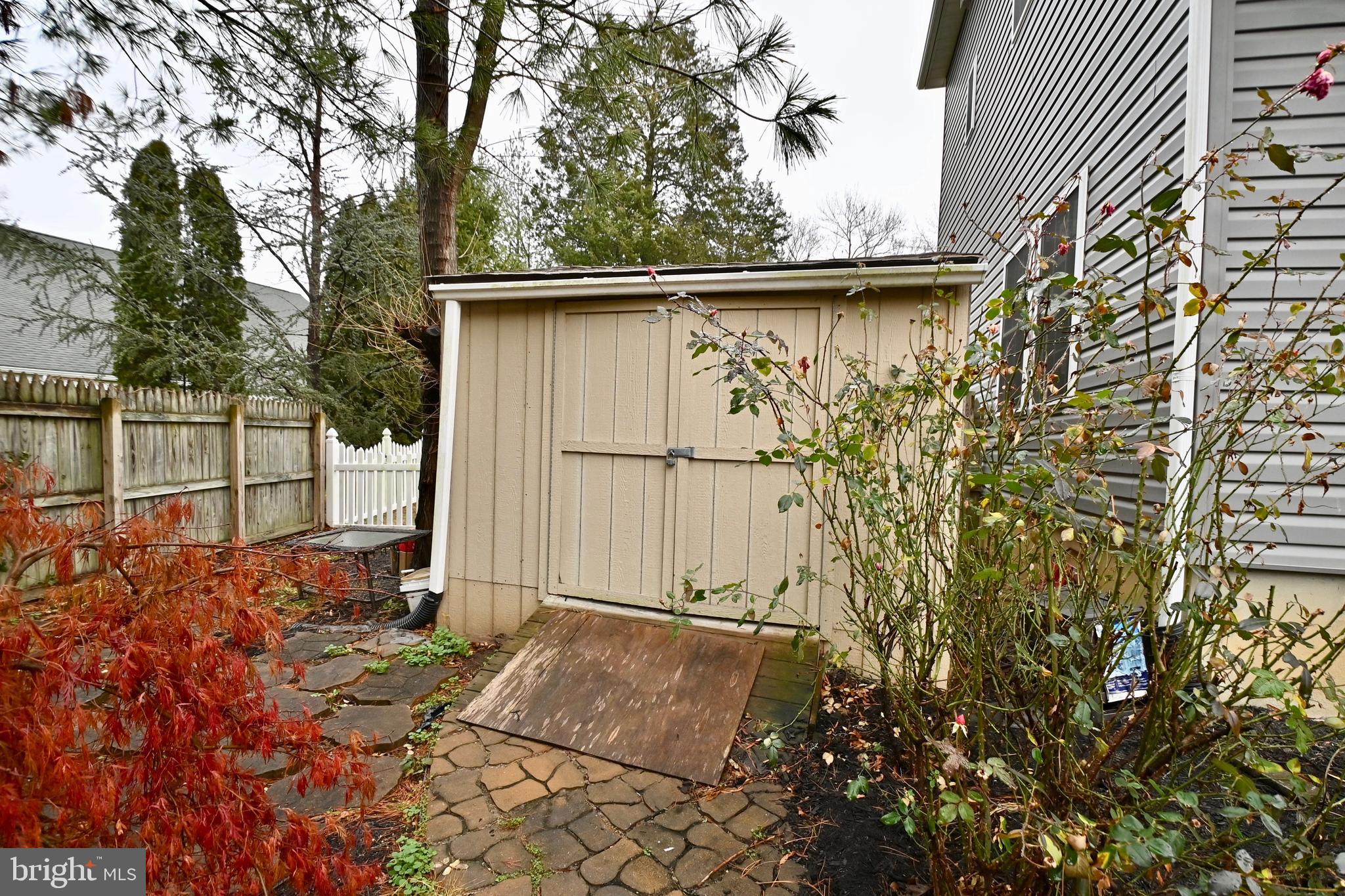 8018 Fordson Road Alexandria, VA 22306 - Photo 50 of 54 Stamped concrete