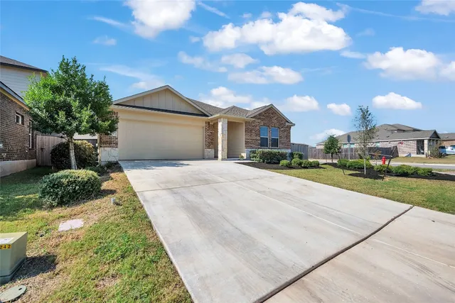 $2,500 | 119 Esparza Drive, Bastrop, TX 78602