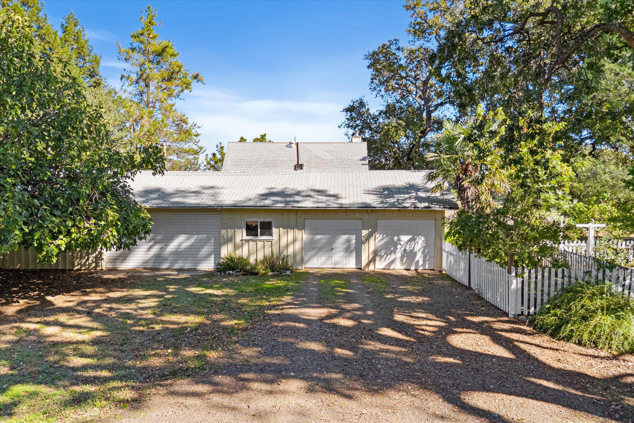 10241 Deschutes Road Palo Cedro, CA 96073 - Photo 5 of 56 Garage & Shop!