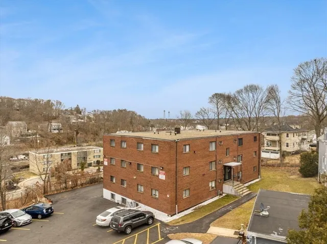 $2,100 | 141 Commercial Street, Unit 9, Braintree, MA 02184