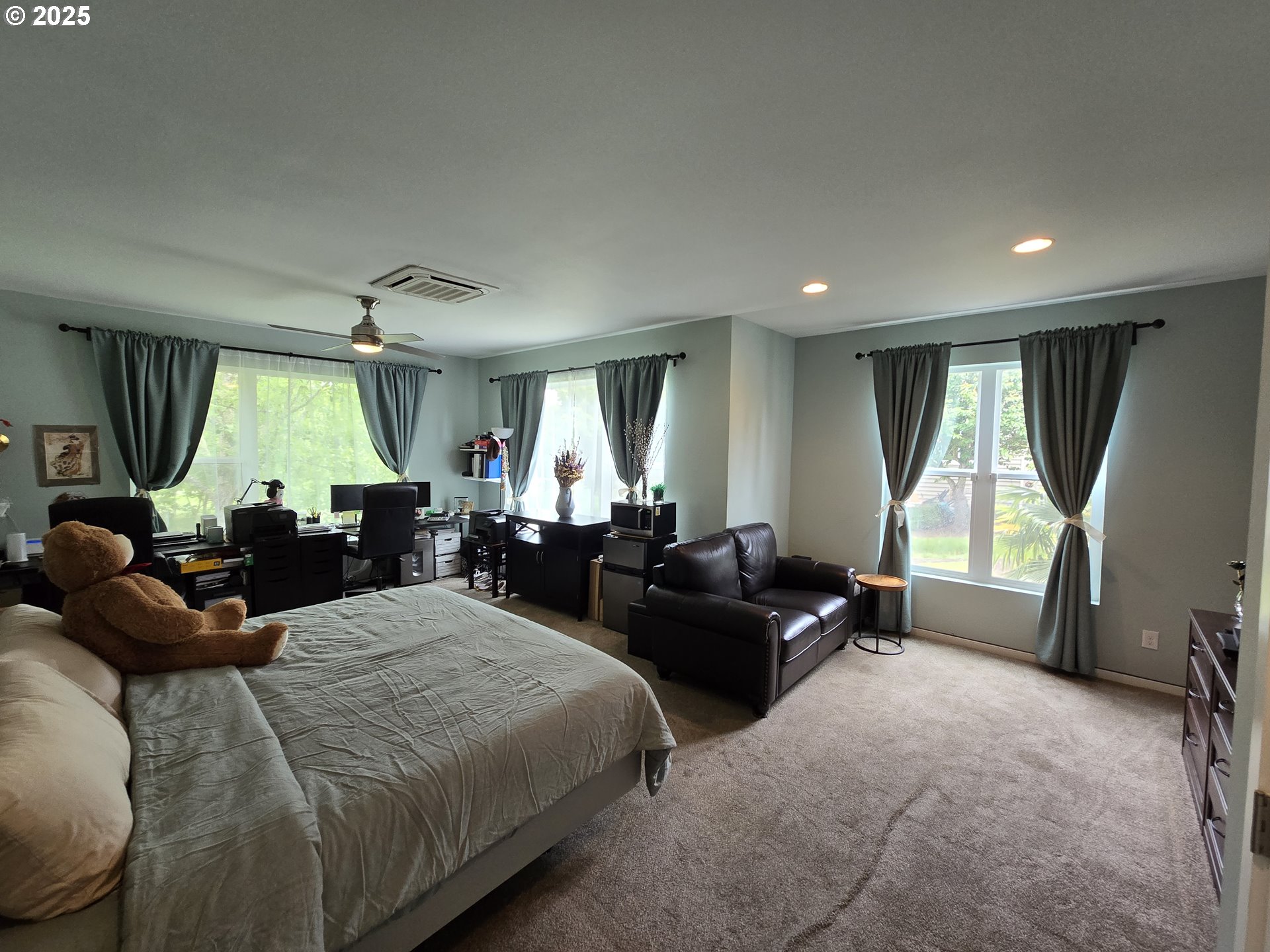 202 Northwest Quail Gardens Place Hillsboro, OR 97124 - Photo 19 of 41