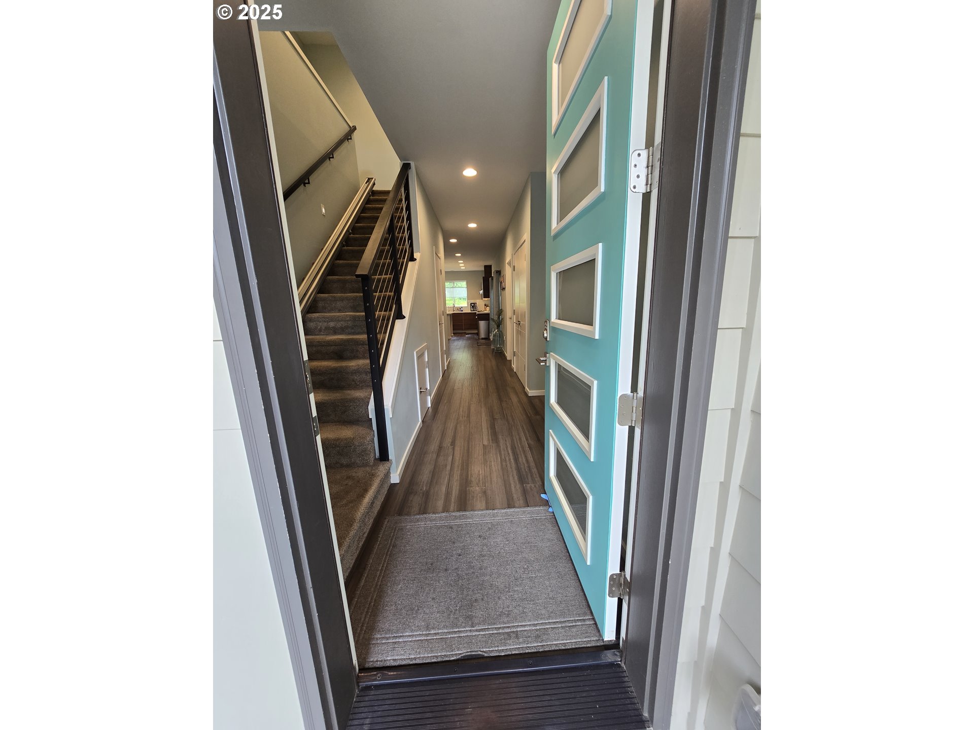 202 Northwest Quail Gardens Place Hillsboro, OR 97124 - Photo 3 of 41