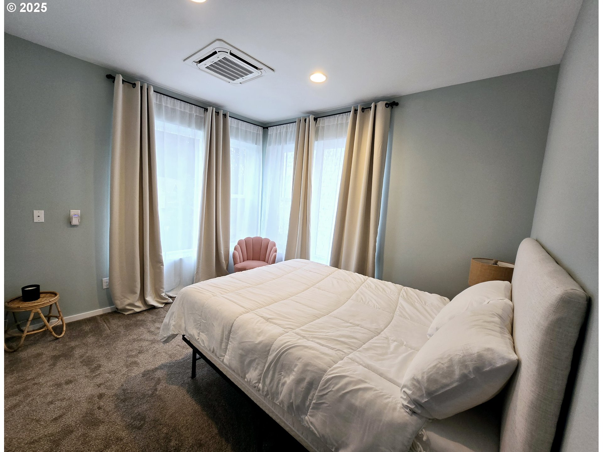 202 Northwest Quail Gardens Place Hillsboro, OR 97124 - Photo 35 of 41 Bedroom