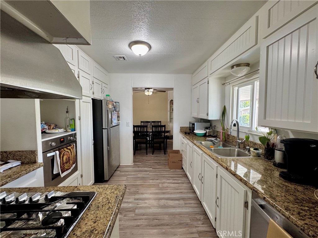 3883 Buchanan Street, Unit 133 Riverside, CA 92503 - Photo 3 of 12 Kitchen Area