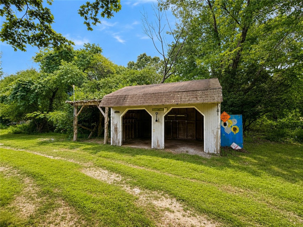 102 Colvintown Road Coventry, RI 02816 - Photo 29 of 31 Gallery Image 29