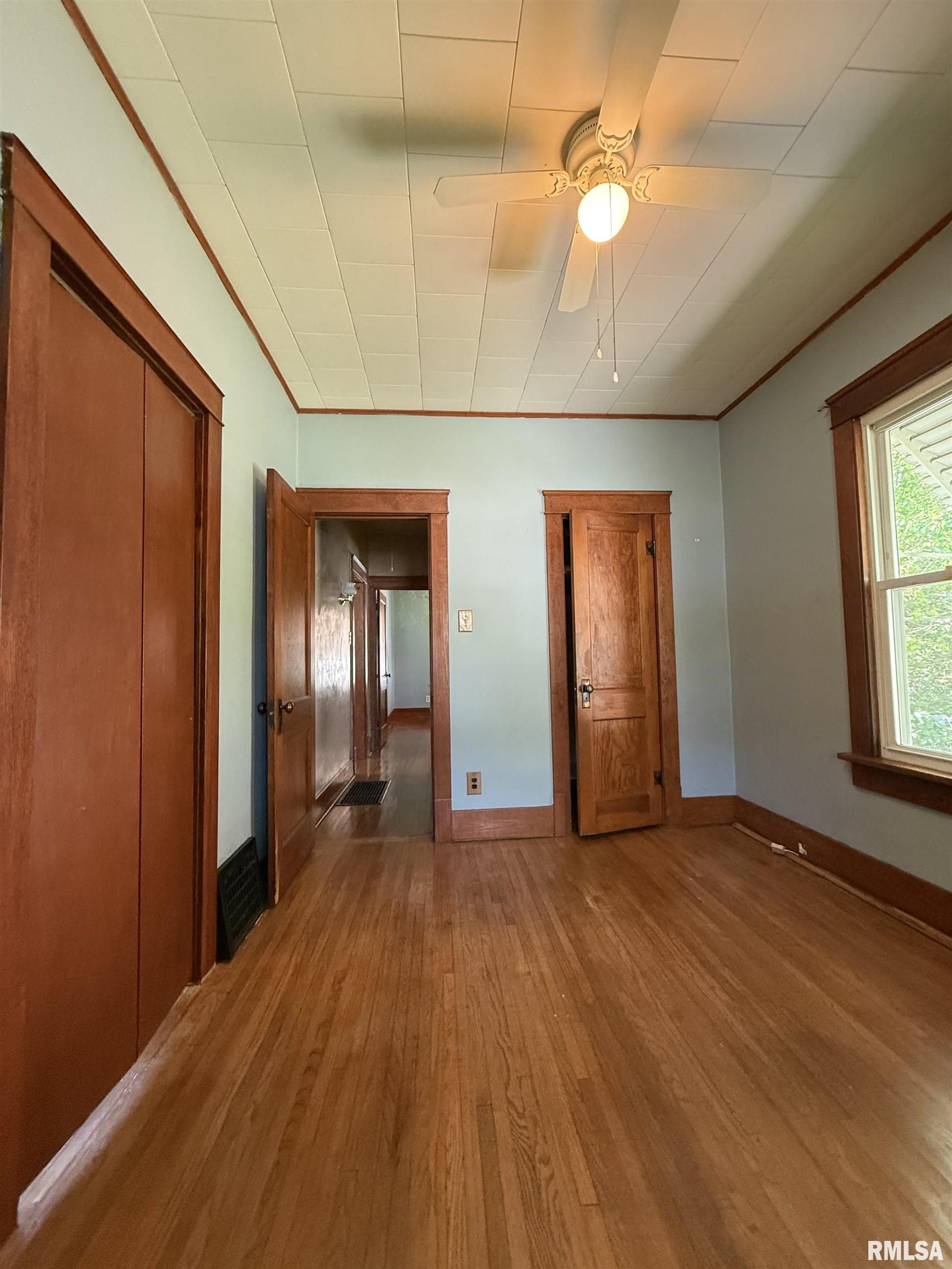 335 West Chase Street Macomb, IL 61455 - Photo 11 of 27