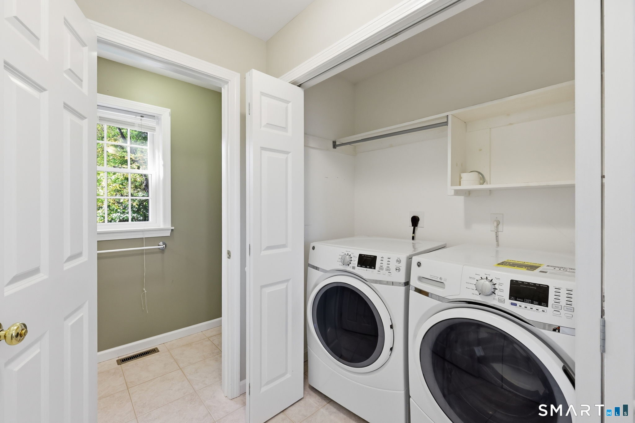 40 Valmore Road Bristol, CT 06010 - Photo 5 of 31 First floor laundry/half bath