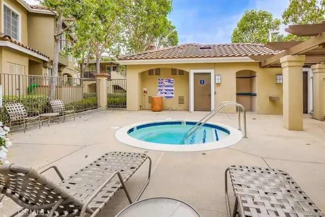 $795,500 | 259 Gallery Way, Tustin, CA 92782