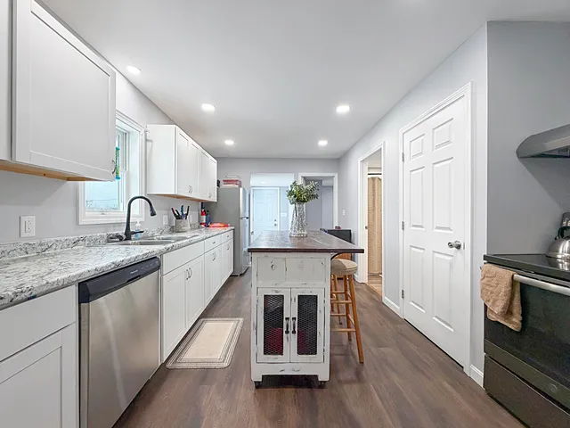 $209,900 | 33 Vaughn Street, Caribou, ME 04736