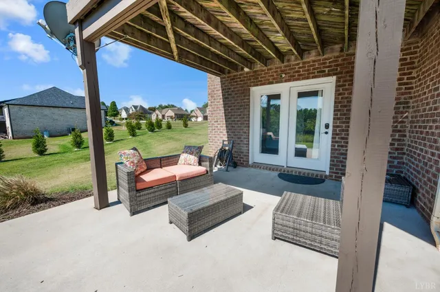 $699,900 | 1543 Farmington Drive, Forest, VA 24551