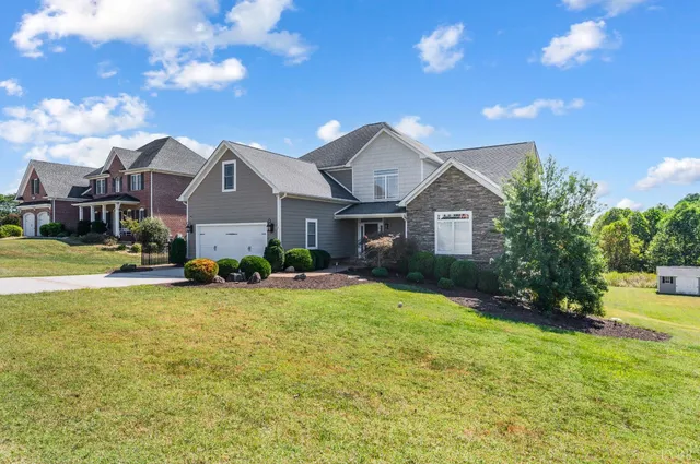 $699,900 | 1543 Farmington Drive, Forest, VA 24551