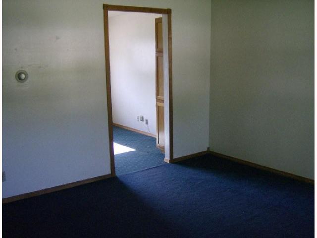 3931 Evanston Road Columbus, OH 43232 - Photo 5 of 7 Gallery Image 5