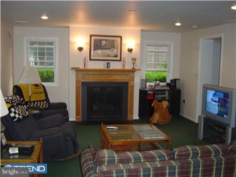 455 Briarhill Road Springfield, PA 19064 - Photo 8 of 12 Family Room