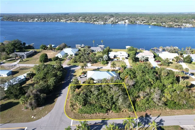 $165,000 | 14425 79th Avenue, Sebastian, FL 32958