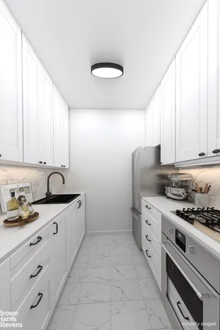 $599,000 | 35 Park Avenue, Unit 14F | Murray Hill