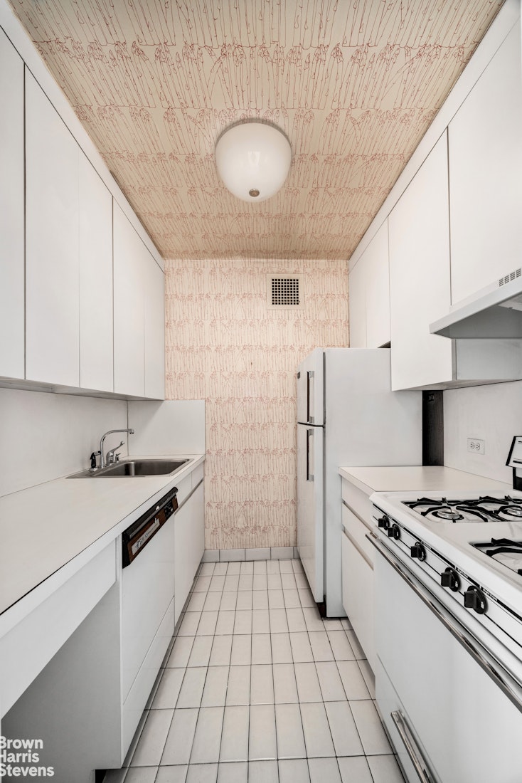 35 Park Avenue, Unit 14F Manhattan, NY 10016 - Photo 6 of 12