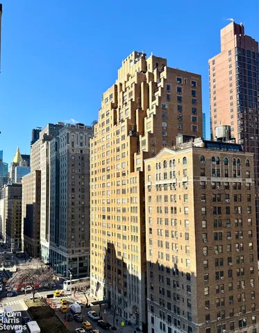 $599,000 | 35 Park Avenue, Unit 14F | Murray Hill