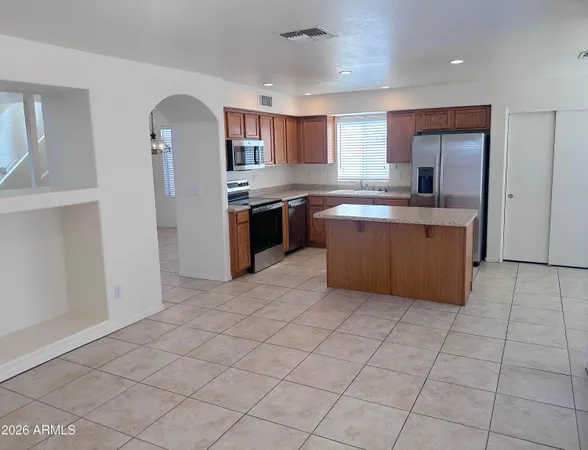 $2,400 | 4106 East Chambers Street, Phoenix, AZ 85040