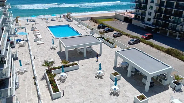 $9,500 | 3450 South Ocean Boulevard, Unit 610, Palm Beach, FL 33480