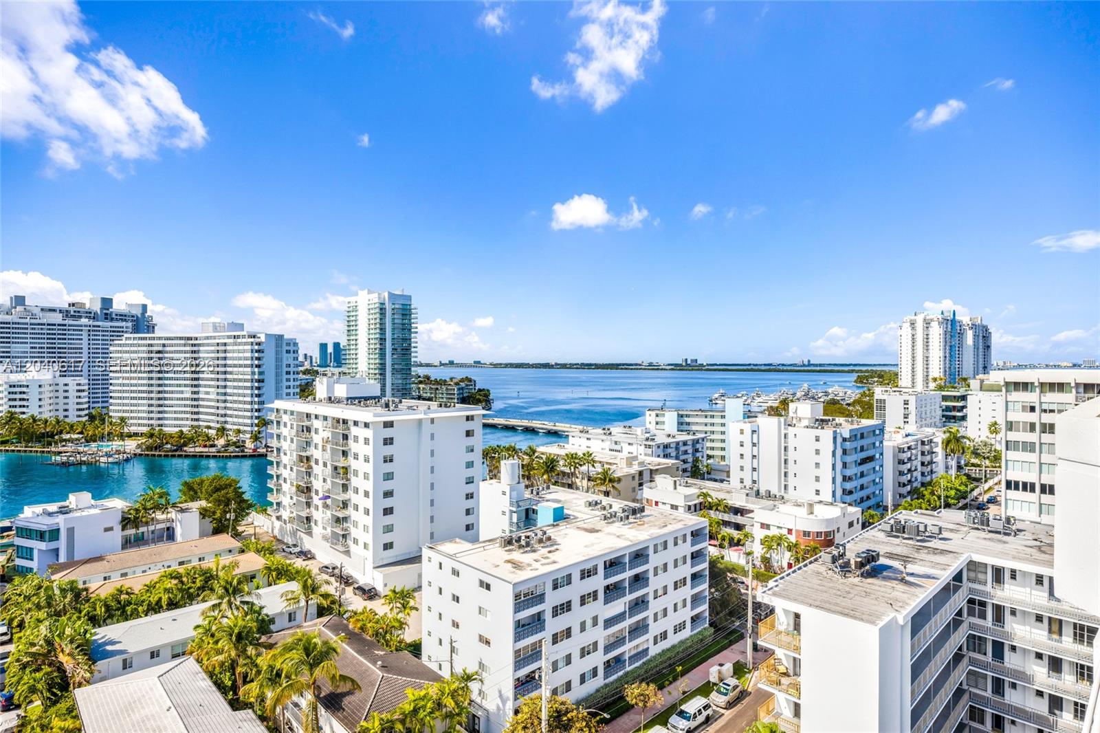 1621 Bay Road, Unit PH4 Miami Beach, FL 33139 - Photo 25 of 40